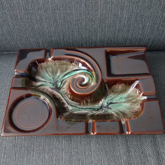 Beauce Canada 711 Ceramic Ash Tray - Picture 1 of 12